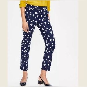 Boden Navy and White Floral Cropped Pants